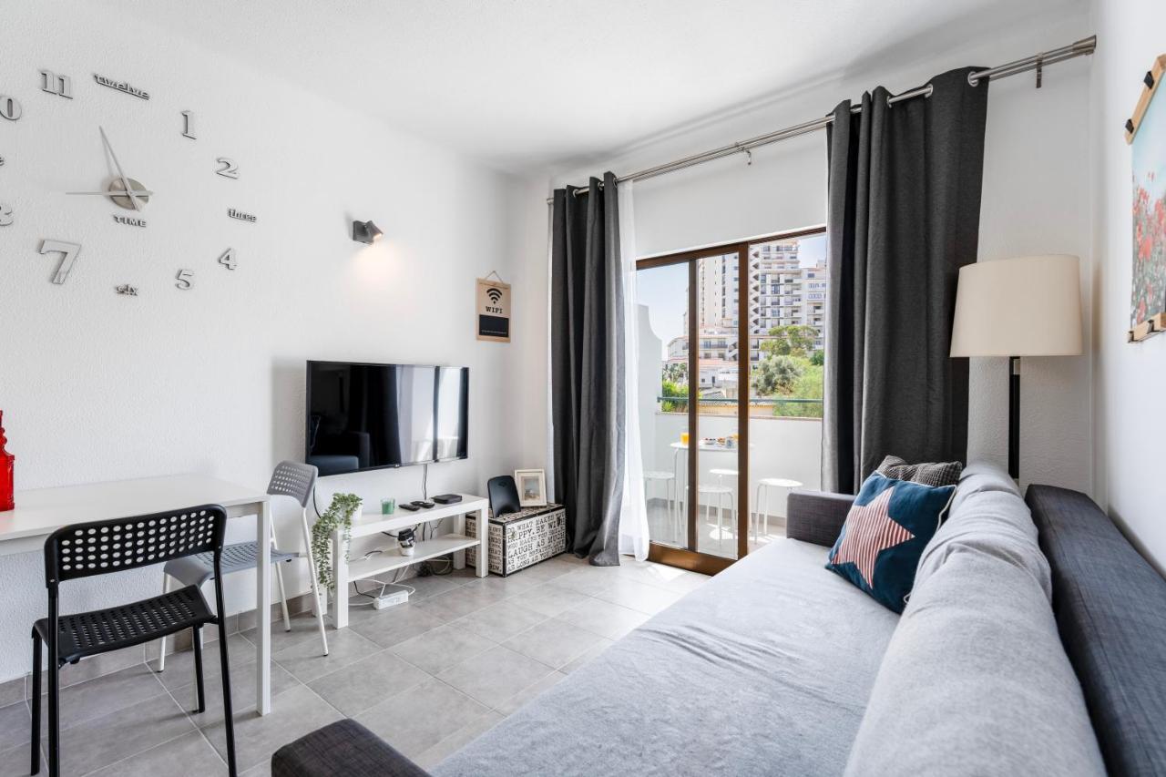 Modern 2 Bdr Flat W/balcony And Pool By Lovelystay Appartement Albufeira